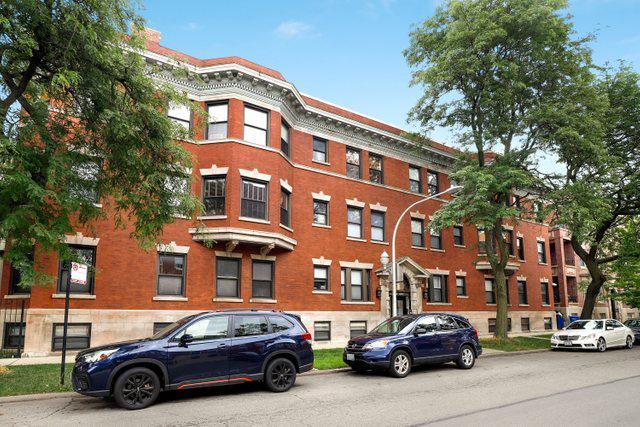 1104 E 46th St. #104, Chicago, IL 60653