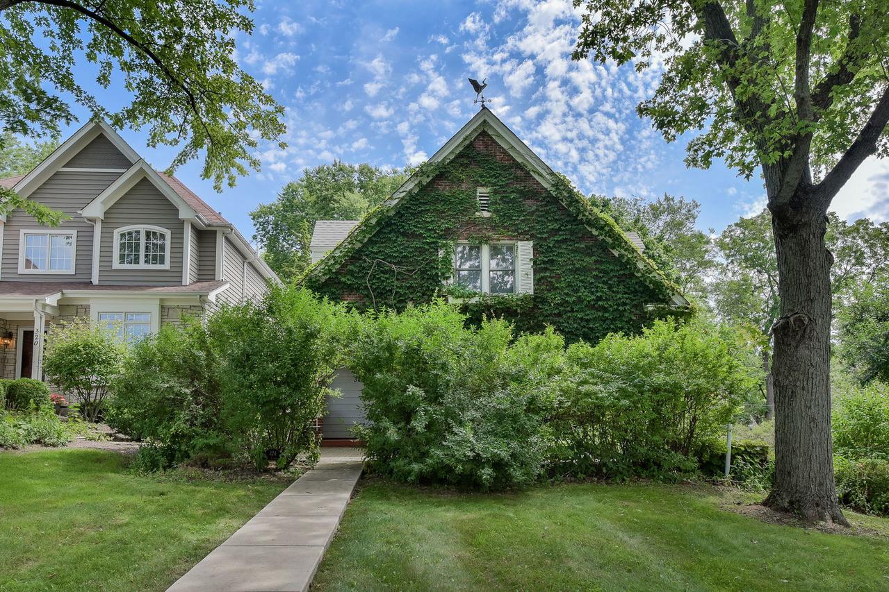 324 S Loomis St., Naperville, IL 60540