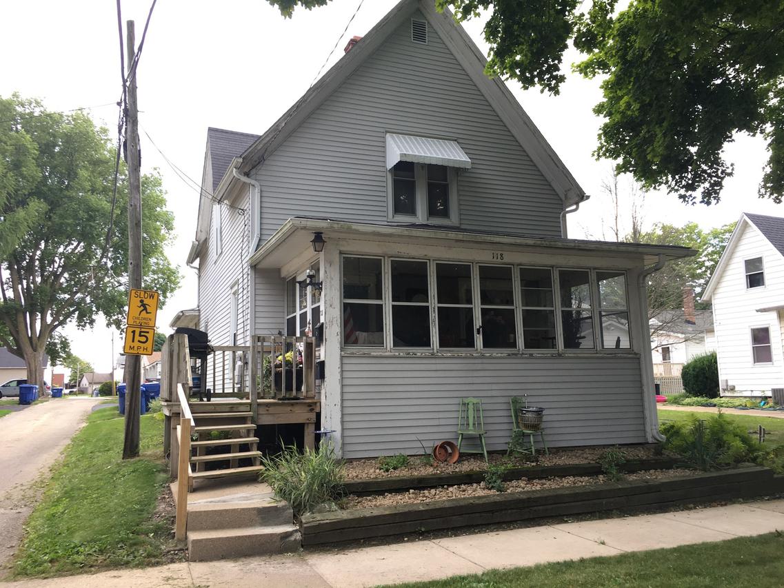118 S 11th St., Dekalb, IL 60115