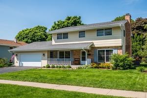 235 Ridge Dr., Dekalb, IL 60115