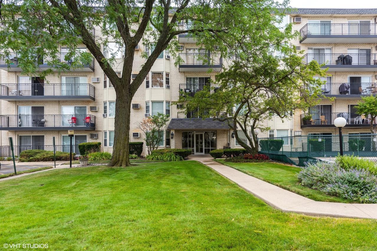 5510 Lincoln Ave. #306, Morton Grove, IL 60053