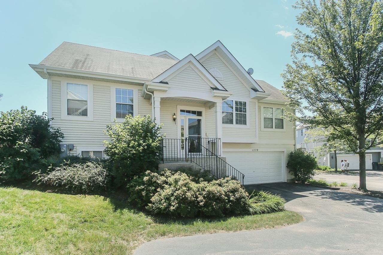 1270 Derry Ln., Pingree Grove, IL 60140