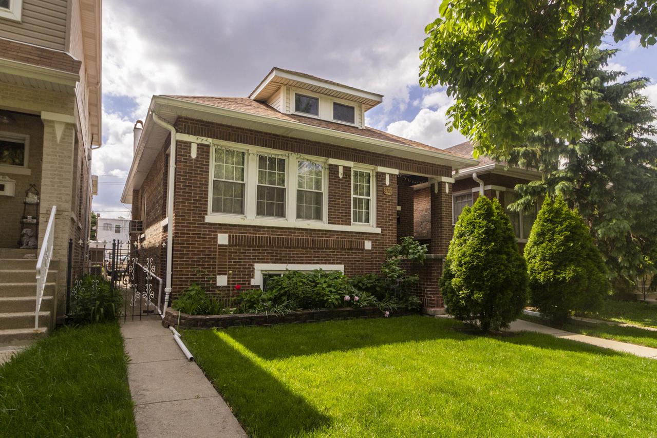 2722 S 59th Ct., Cicero, IL 60804