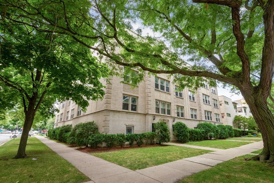 120 Elmwood Ave. #1, Evanston, IL 60202