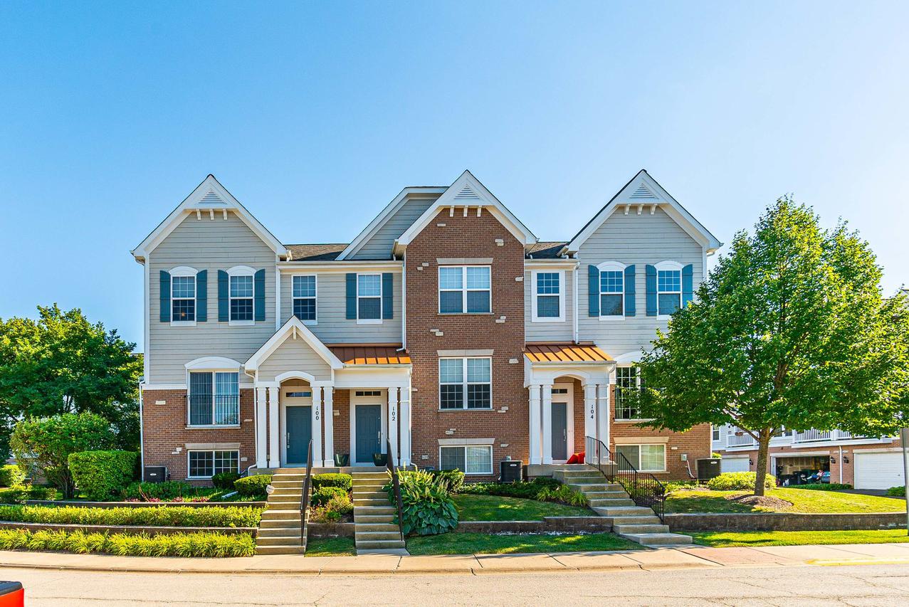 100 Arcadia Ln., Lake Zurich, IL 60047