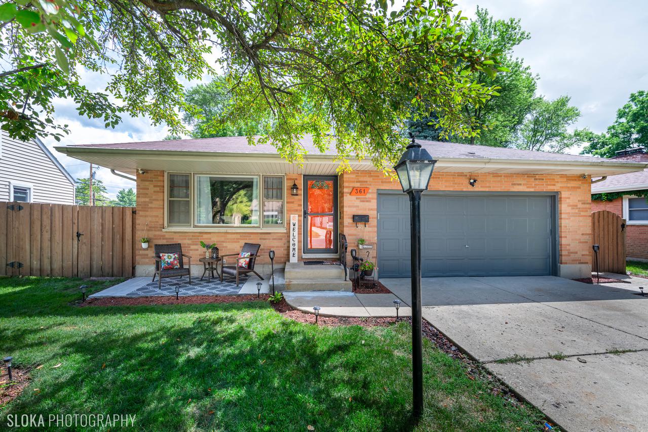 361 S Commonwealth Ave., Elgin, IL 60123