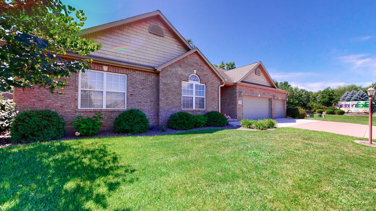 1000 Thornberry Ln., Germantown Hills, IL 61548