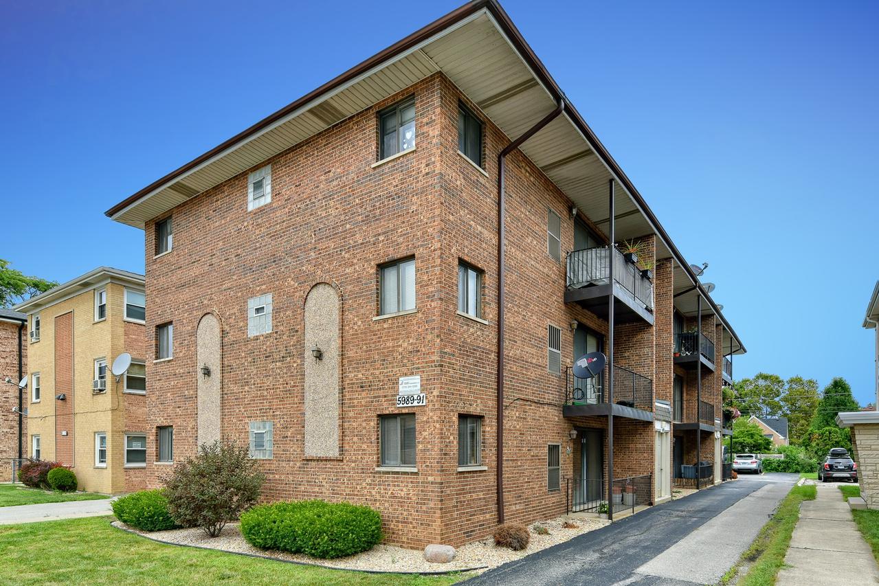 5989 N Northwest Hwy. #101, Chicago, IL 60631