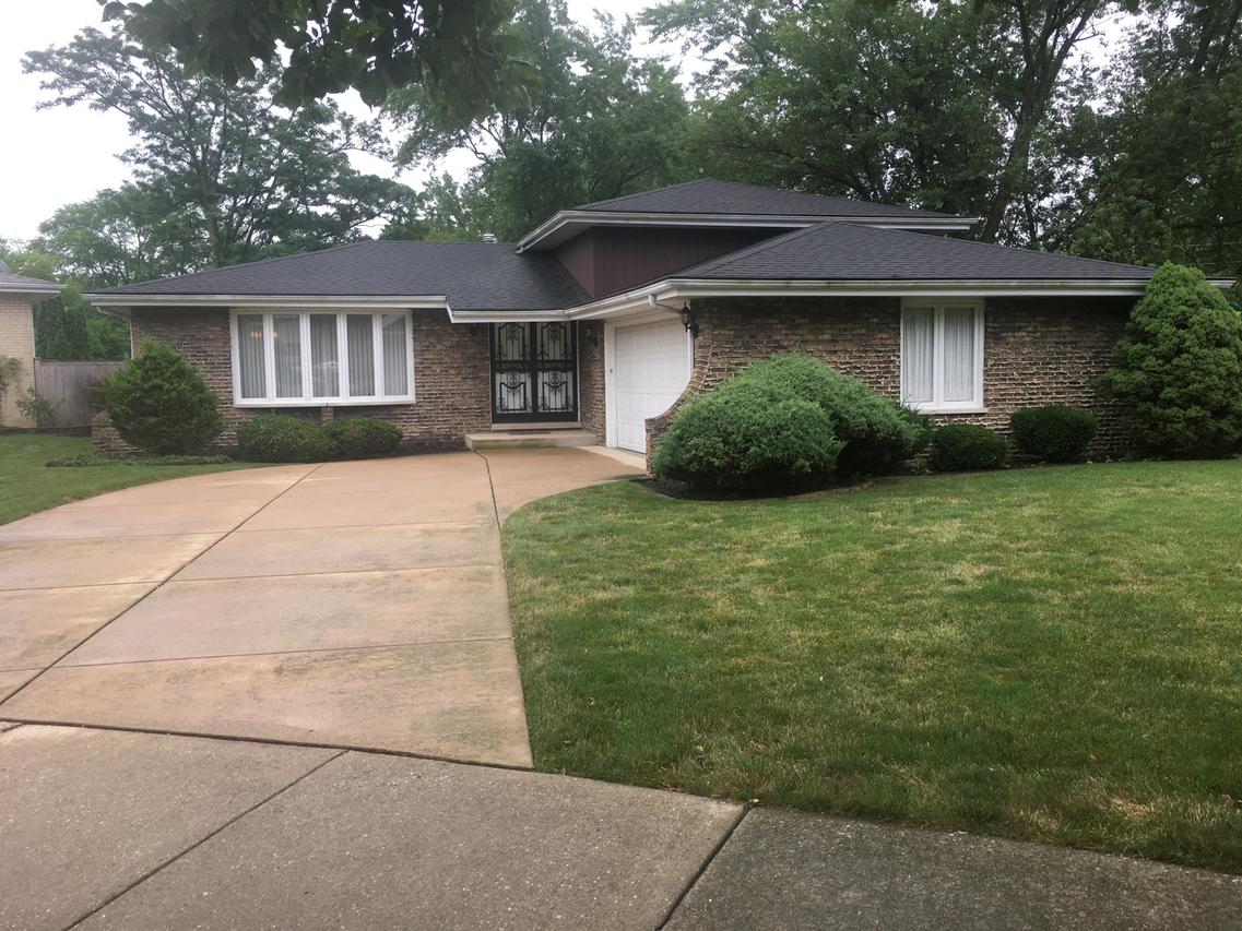 5141 Carolyn Ct., Oak Forest, IL 60452