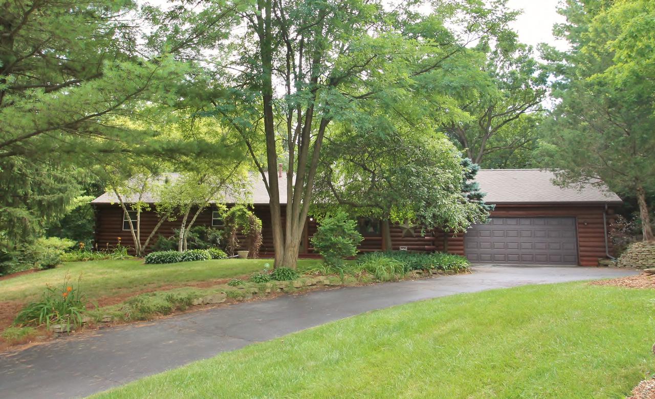 8117 Round Table Ln., Roscoe, IL 61073