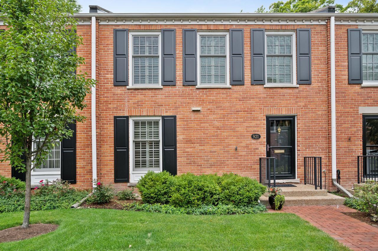 921 Westerfield Dr., Wilmette, IL 60091