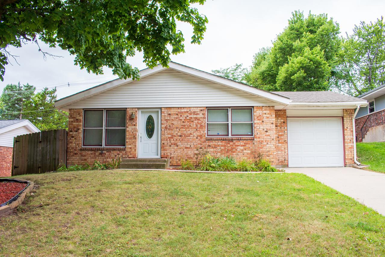 2930 La Salle Ave., Rockford, IL 61114