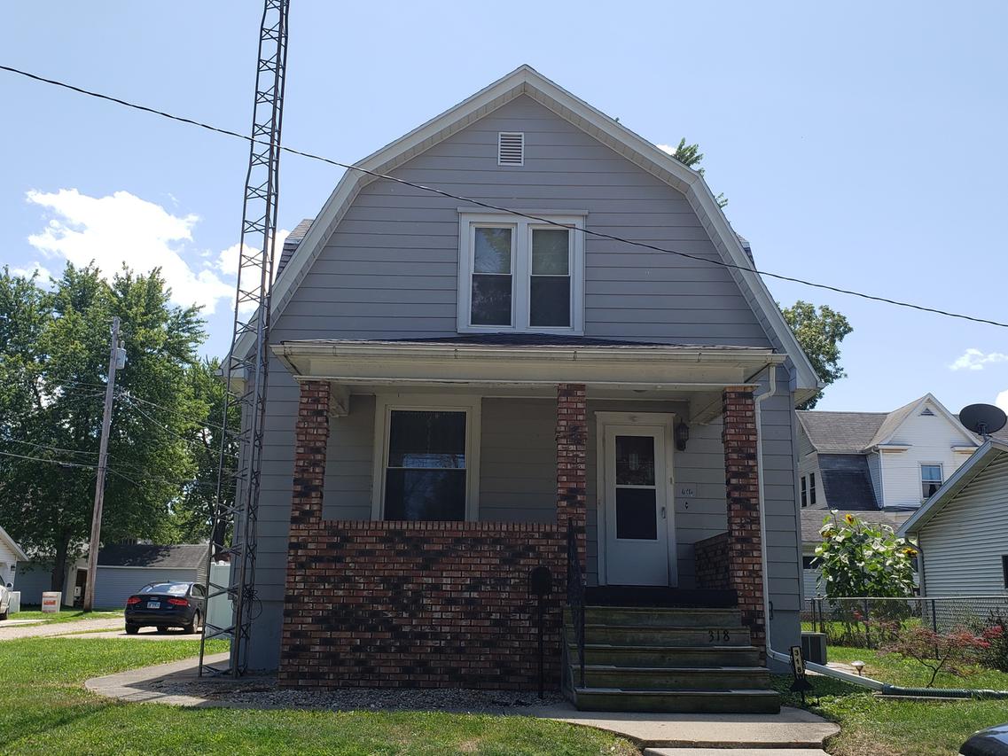 318 W Webster St., Clinton, IL 61727