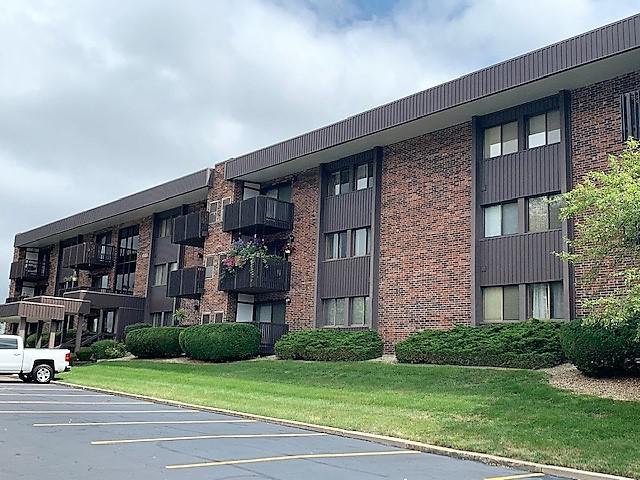 1503 Woodbridge Rd. #2H, Joliet, IL 60436