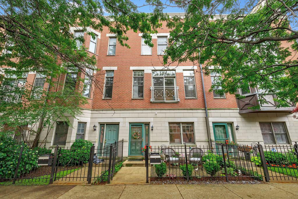 323 E Cullerton St., Chicago, IL 60616