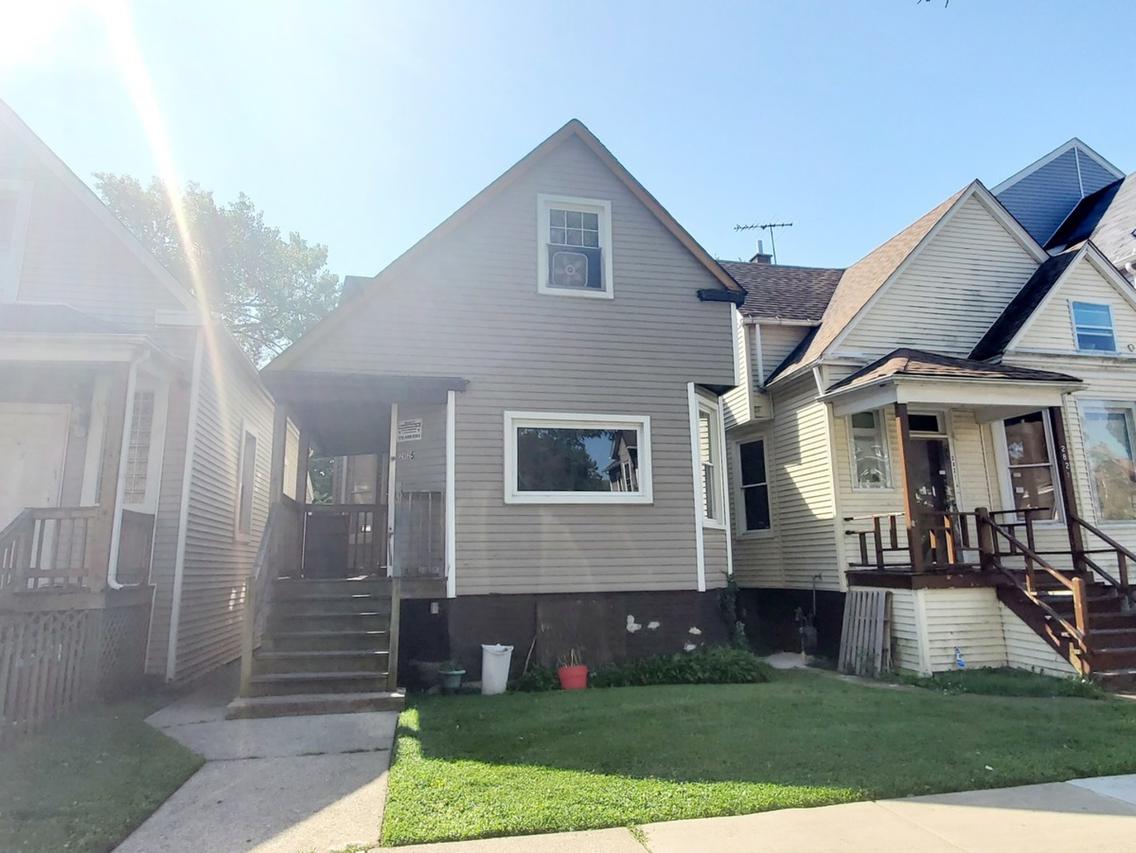 2825 E 76th Pl., Chicago, IL 60649