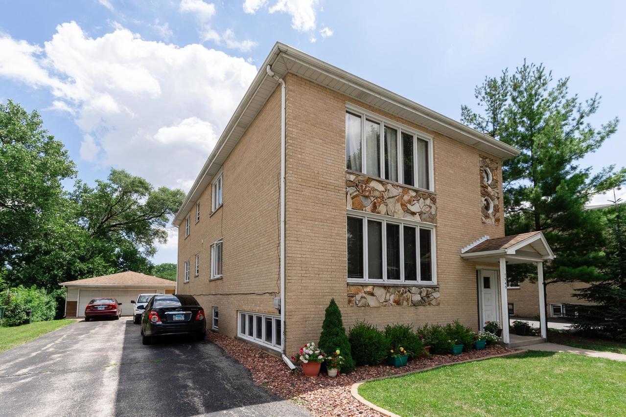 7545 Banks St., Justice, IL 60458