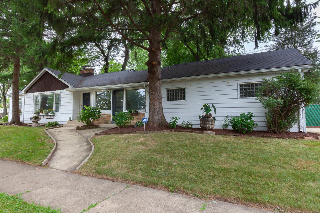 237 S Hudson St., Westmont, IL 60559