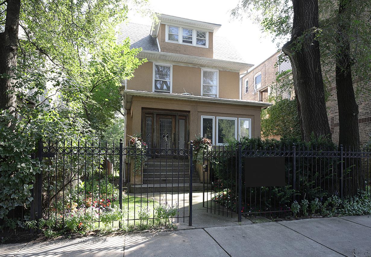 7105 N Ridge Blvd., Chicago, IL 60645