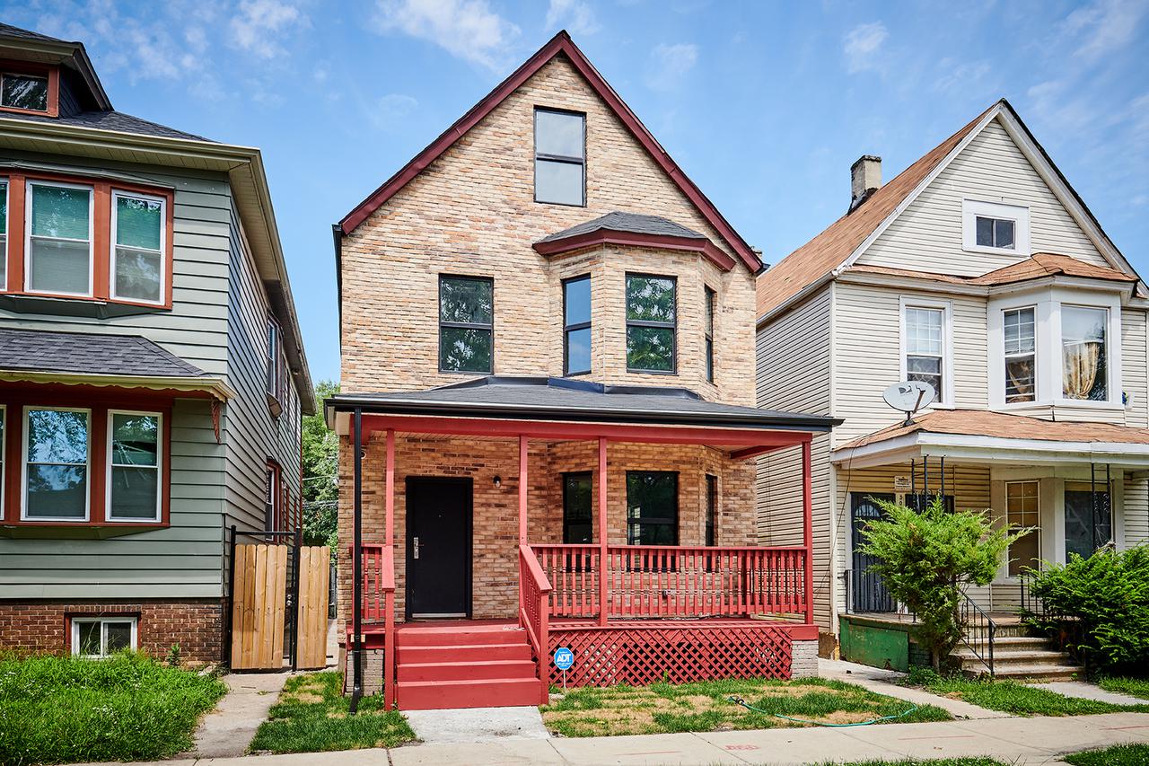 3022 E 81st St., Chicago, IL 60617