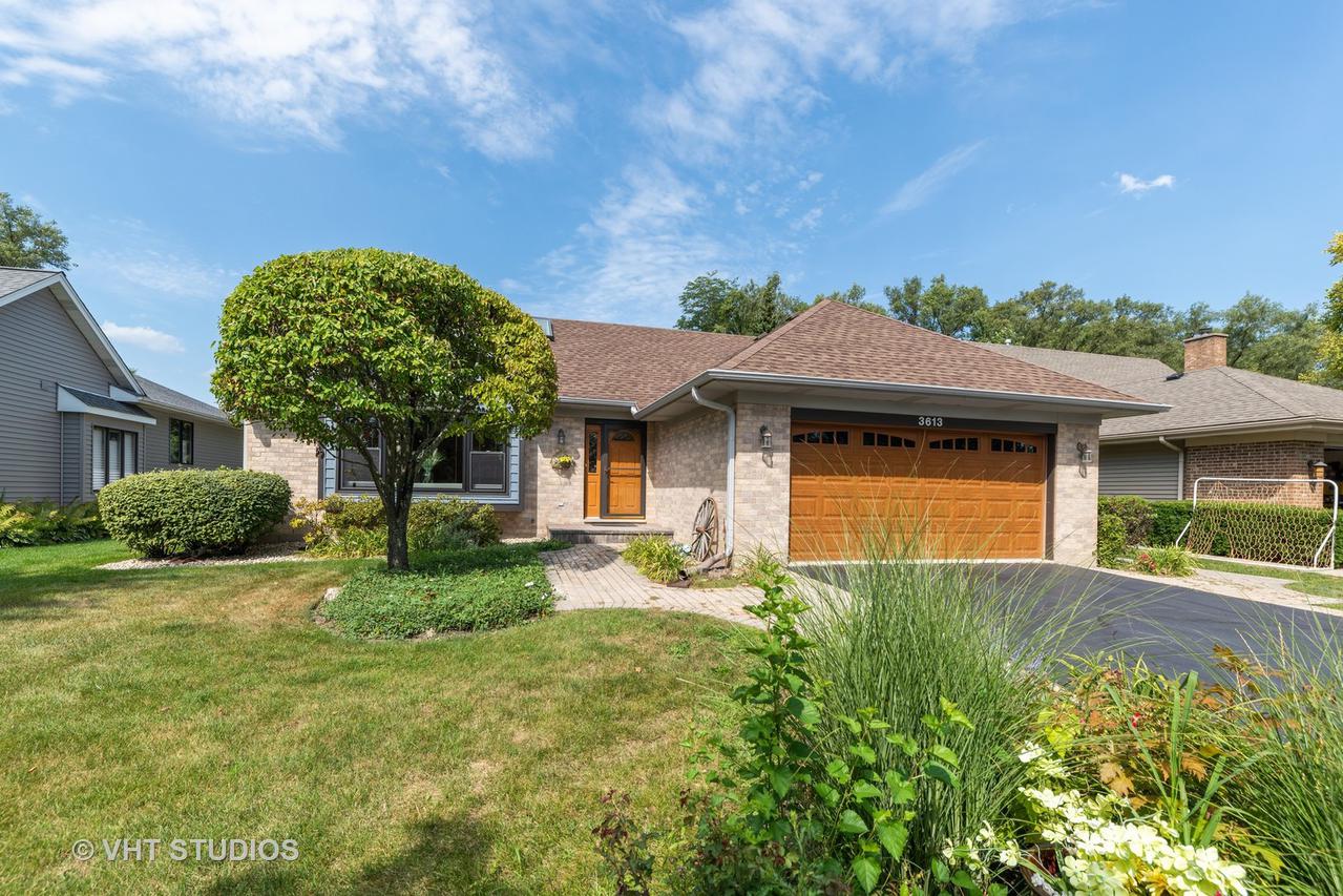 3613 Killarney Ct., Rolling Meadows, IL 60008