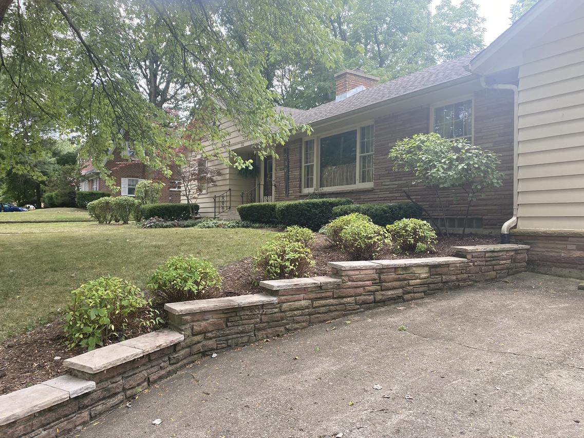 202 Sears Ct., Plano, IL 60545