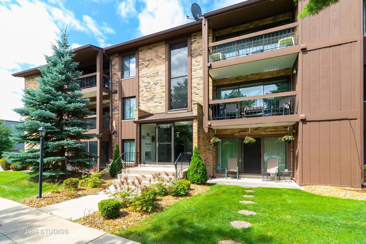 7505 175th St. #122, Tinley Park, IL 60477
