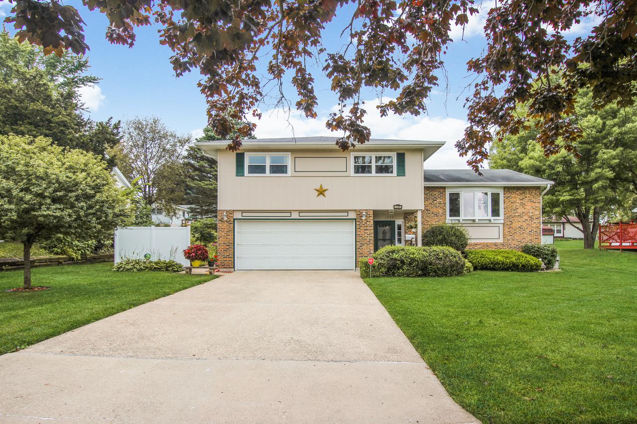 1350 S Deming Ave., Freeport, IL 61032