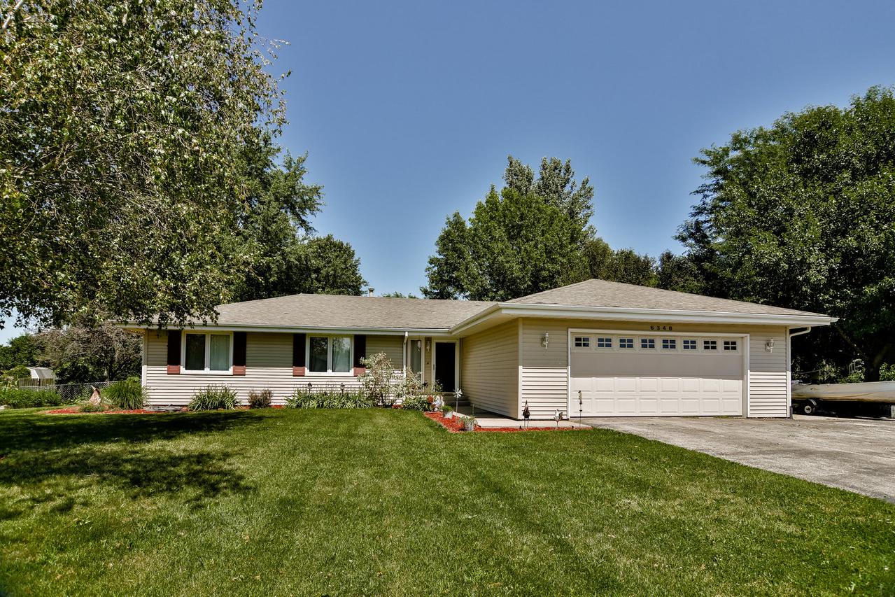6348 White Dove Rd., Roscoe, IL 61073