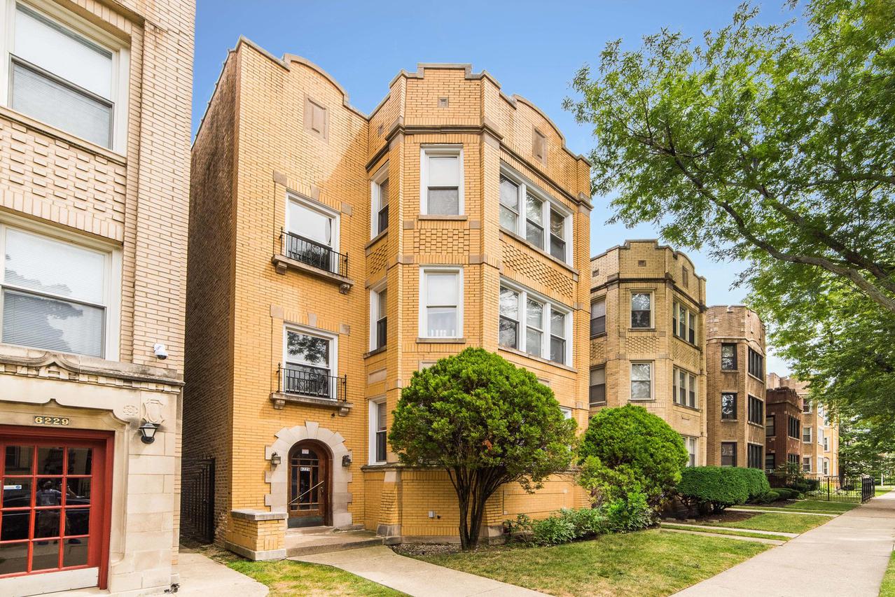 6225 N Talman Ave., Chicago, IL 60659
