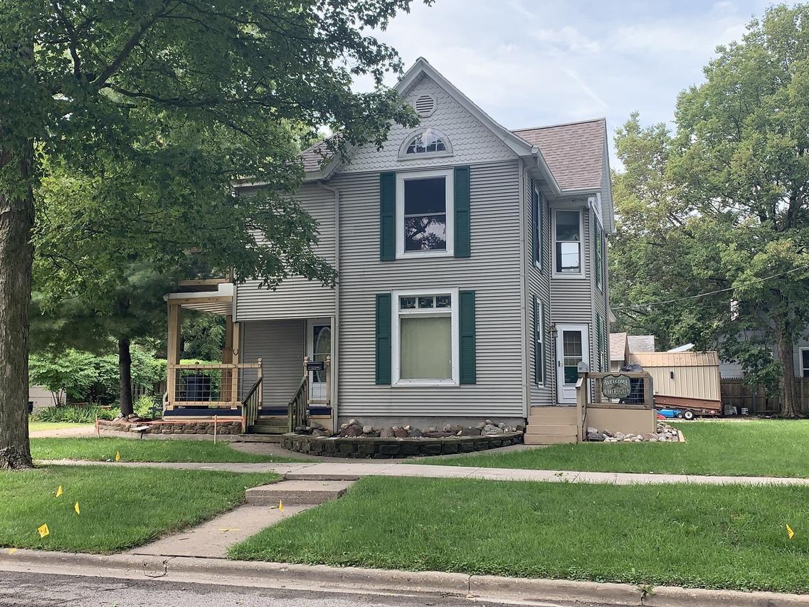 307 S Center St., Clinton, IL 61727