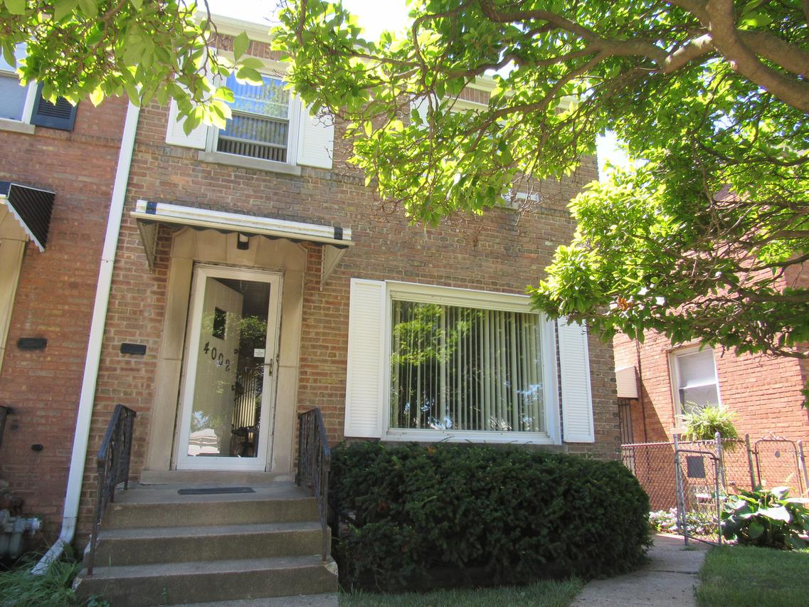 4002 Madison St., Bellwood, IL 60104