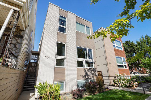 3120 N Sacramento Ave., Chicago, IL 60618
