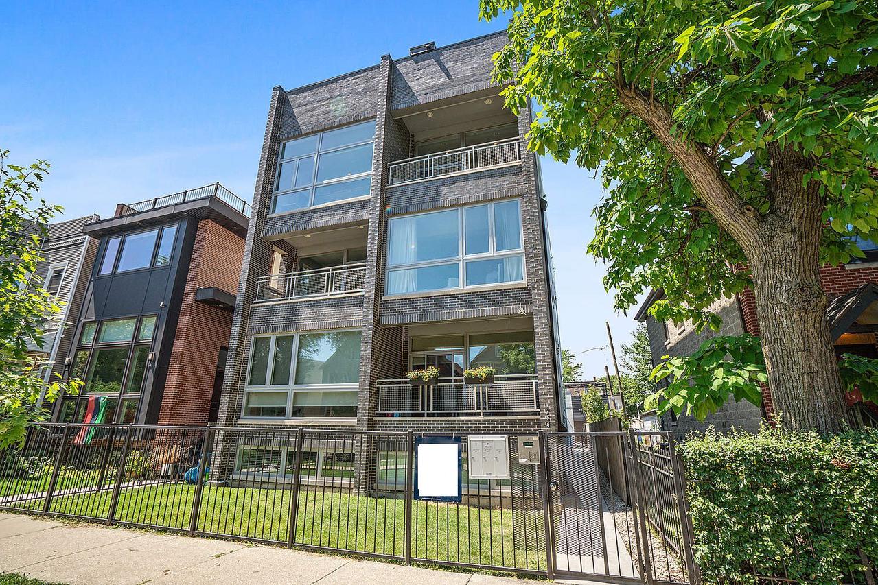 1754 N Whipple St. #3, Chicago, IL 60647