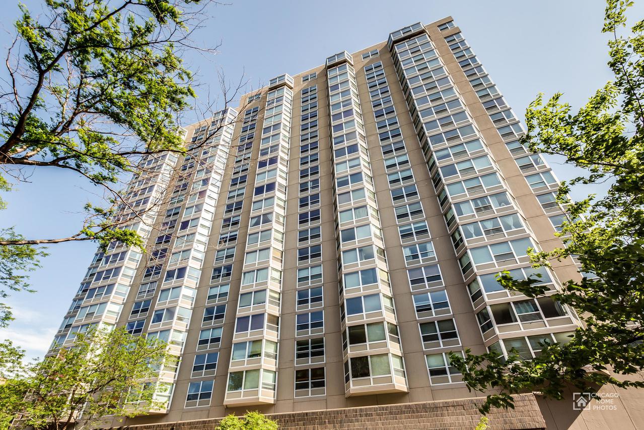 720 W Gordon Ter. #15C, Chicago, IL 60613