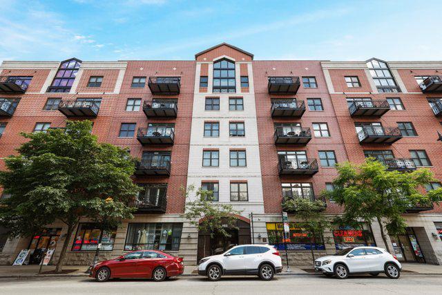 1155 W Madison St. #208, Chicago, IL 60607