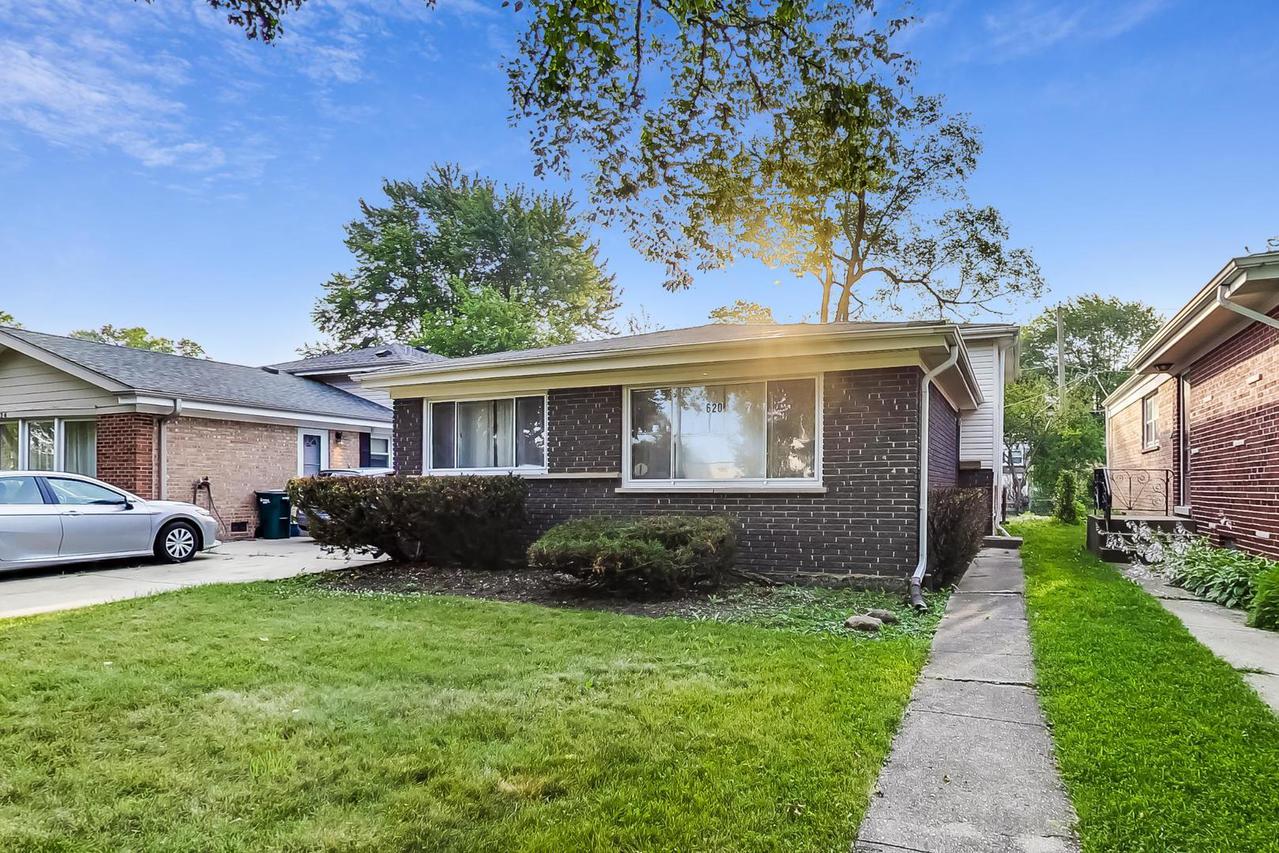 620 Laramie Ave., Wilmette, IL 60091