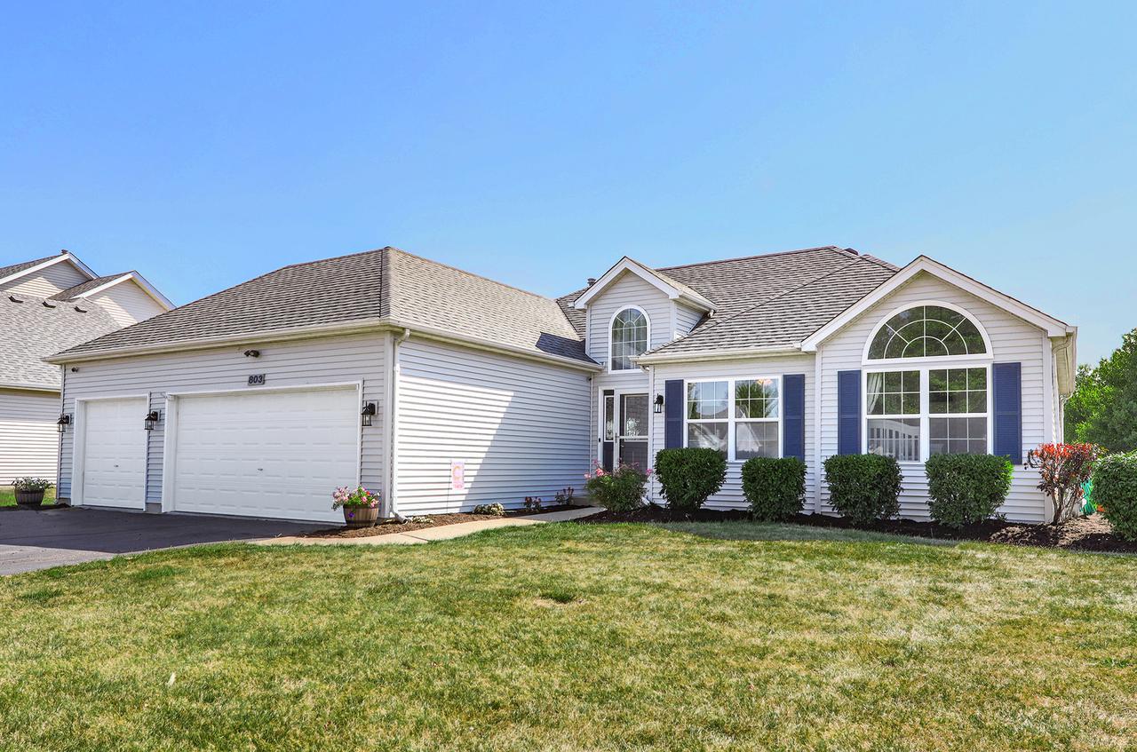 803 Canyon Tr., Yorkville, IL 60560
