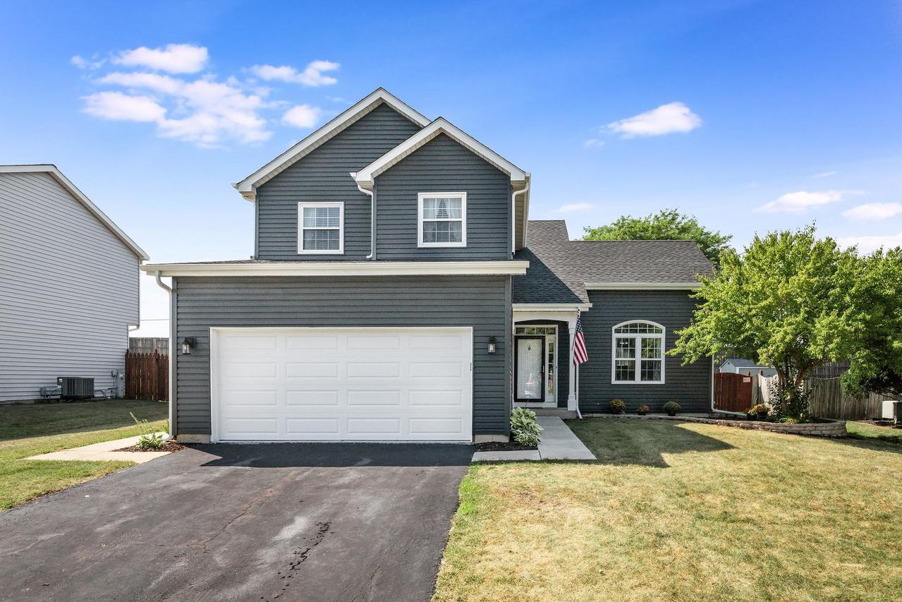 304 Magnolia Dr., North Aurora, IL 60542