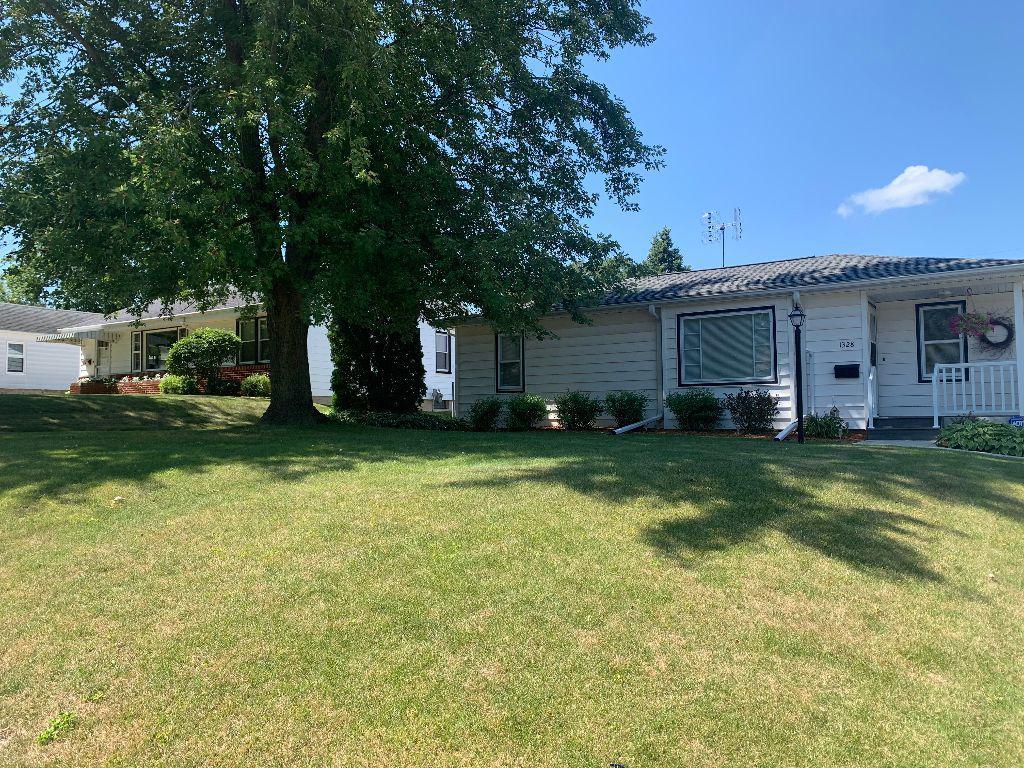 1328 S Burchard Ave., Freeport, IL 61032