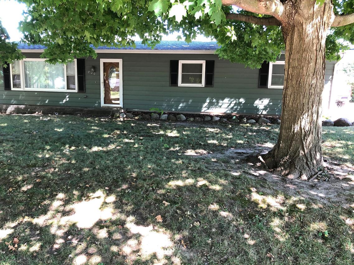 720 S School St., Sheffield, IL 61361
