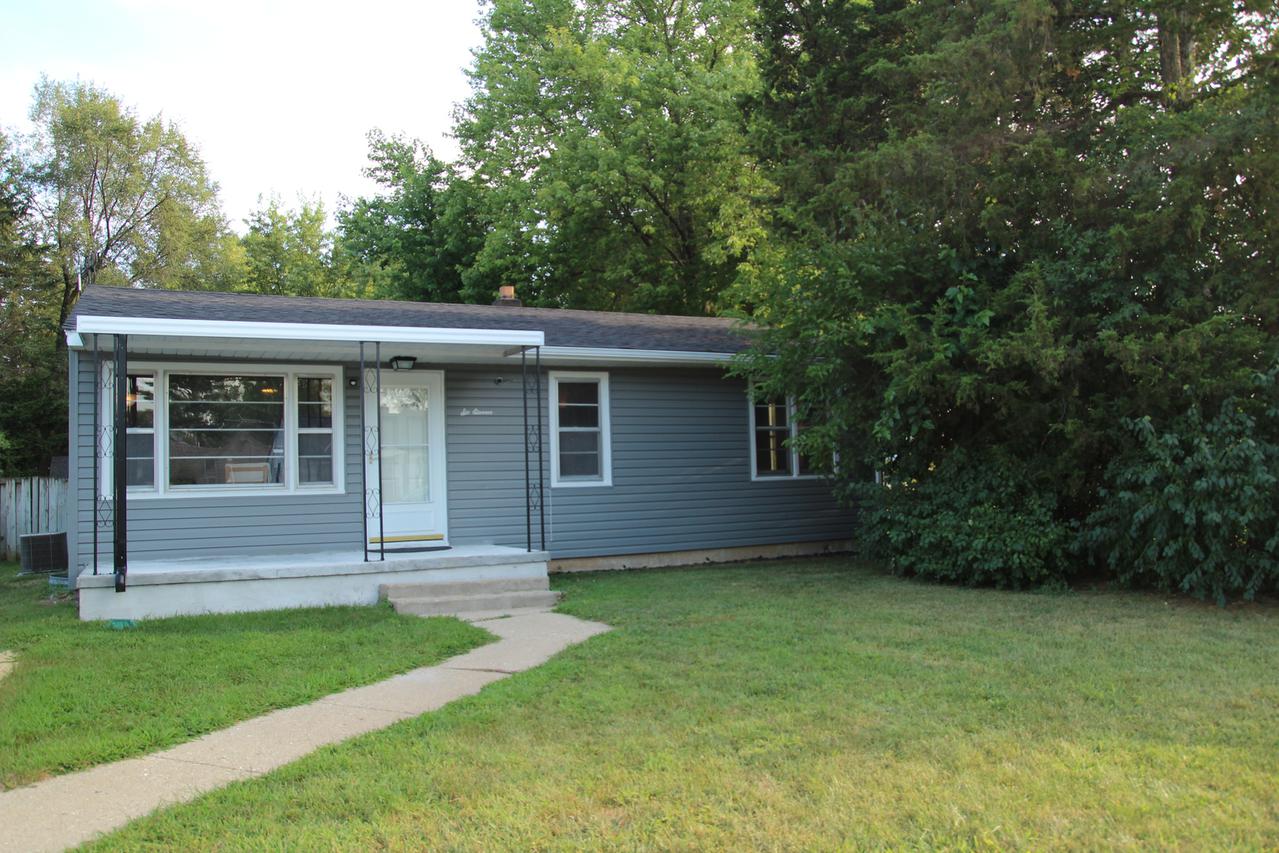 611 Maple Ave., Machesney Park, IL 61115