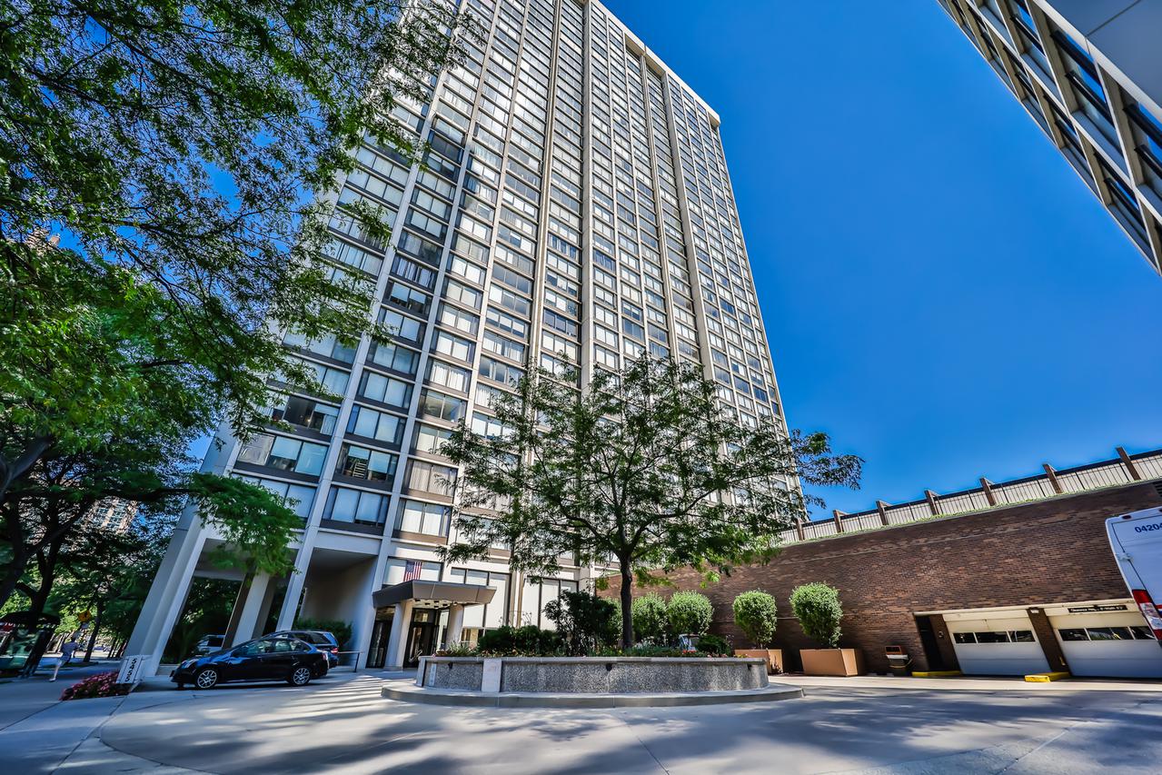 5455 N Sheridan Rd. #1903, Chicago, IL 60640