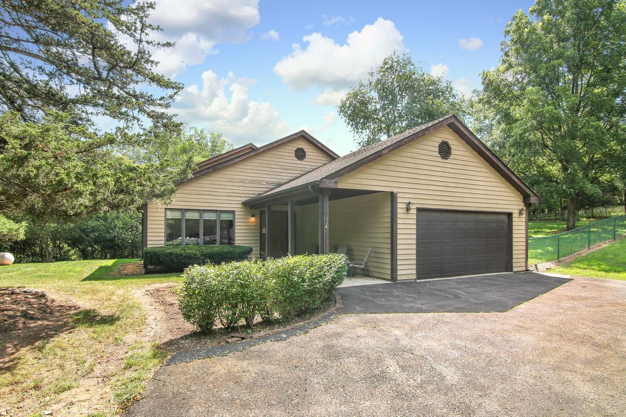 2481 N 42nd Rd., Sheridan, IL 60551