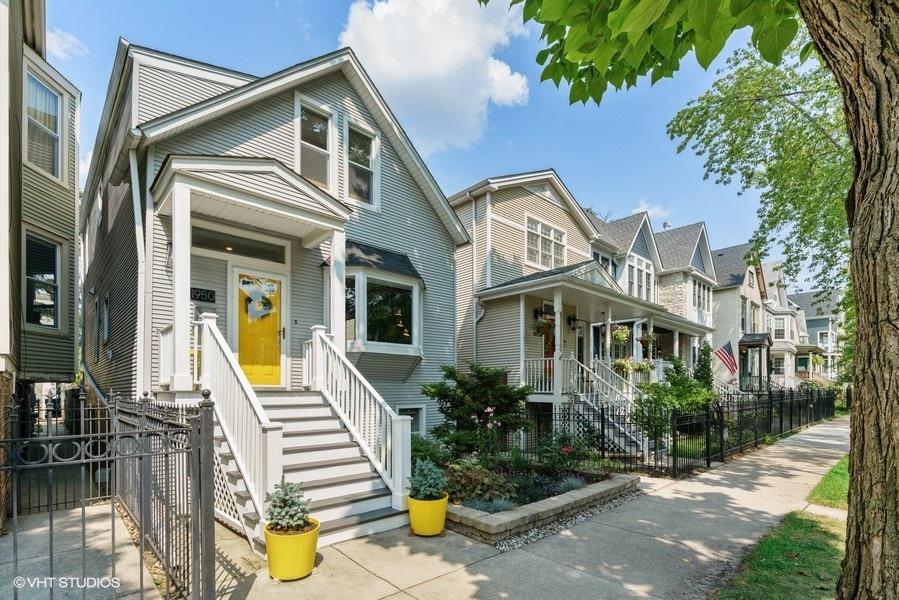 1950 W Henderson St., Chicago, IL 60657