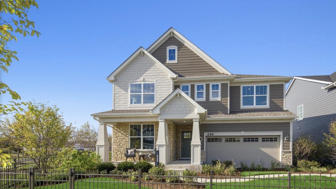 249 Kennedy Dr., St. Charles, IL 60175