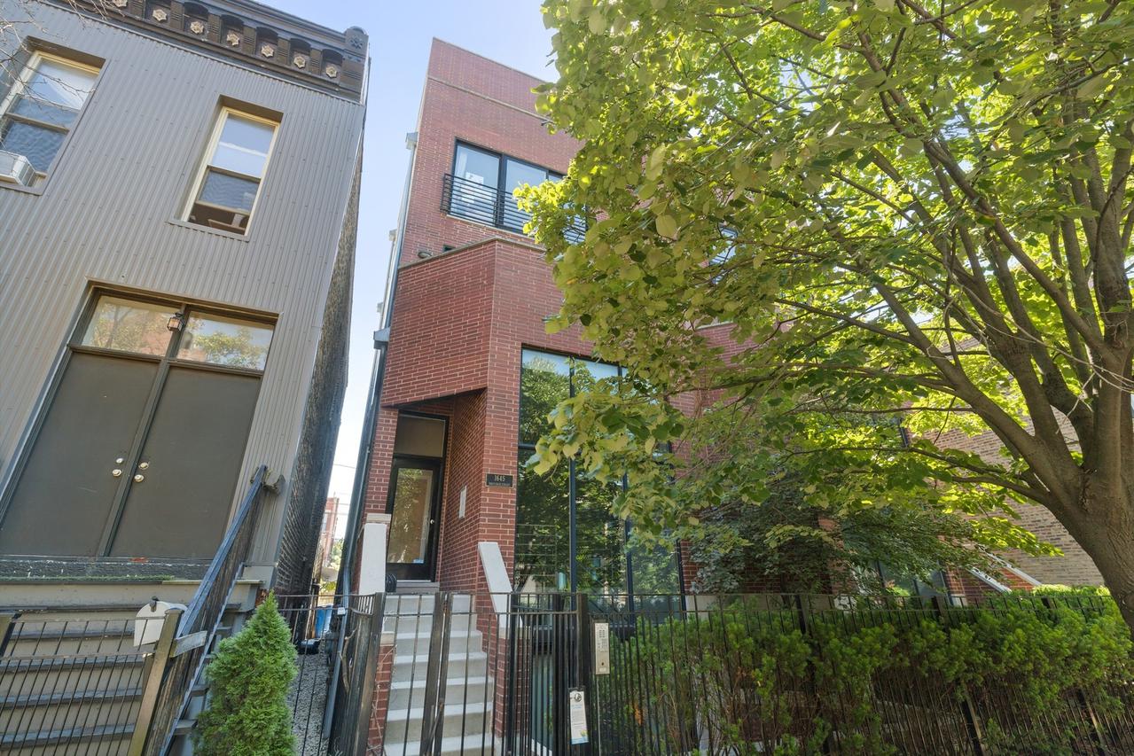 1645 W Erie St. #1, Chicago, IL 60622
