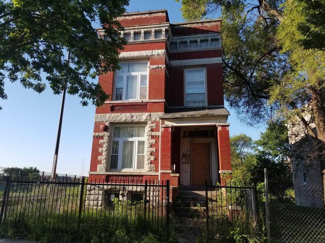 3311 W Monroe St., Chicago, IL 60624