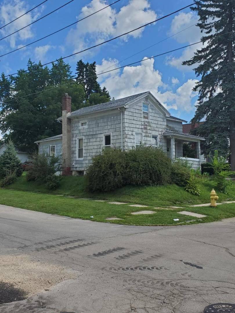 656 W Avon St., Freeport, IL 61032