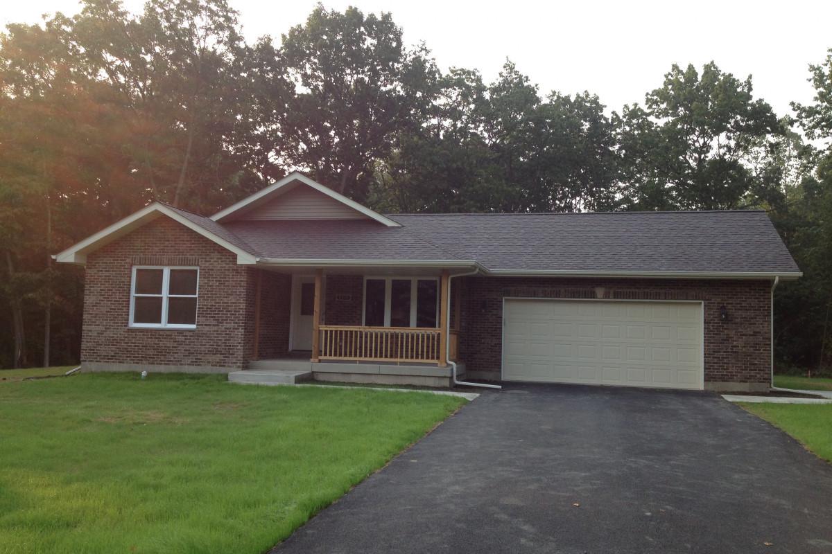 2215 14th St., Winthrop Harbor, IL 60096
